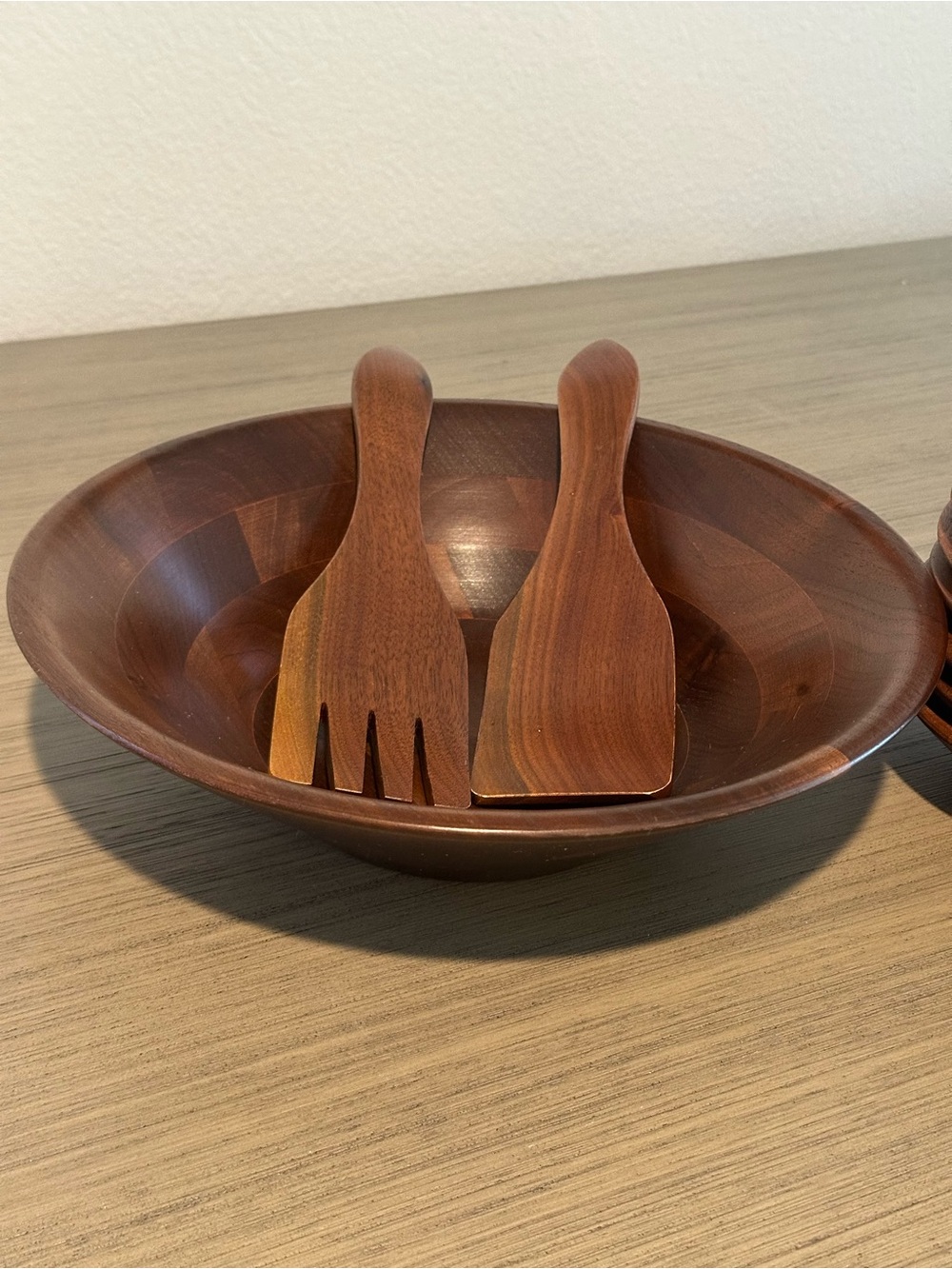 Ozark solid walnut salad serving bowl utensil and 6 bowls. - Picture 2 of 10
